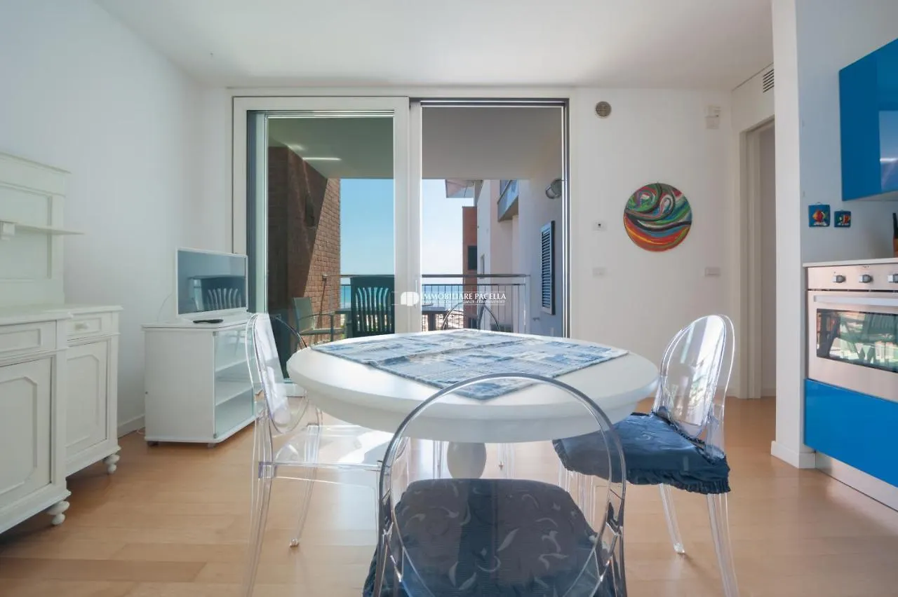 Residence Frontemar Immobiliare Pacella Lido di Jesolo Appartamento